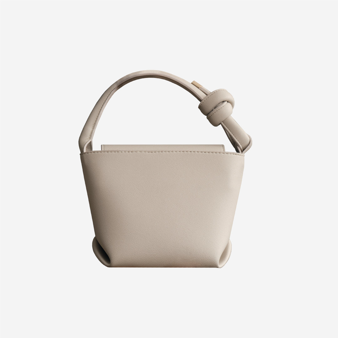 Knot a Bucket Bag